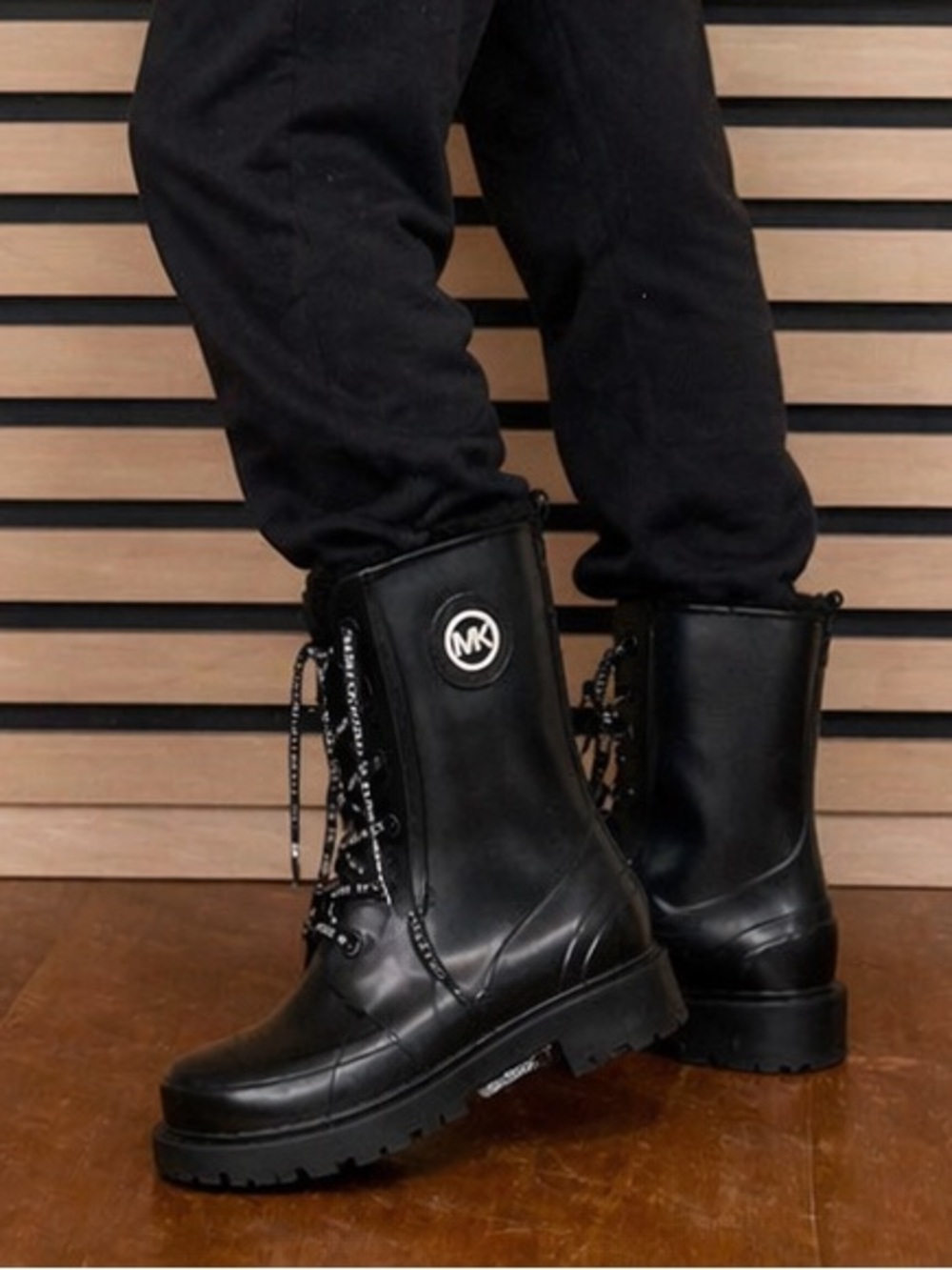 Michael Kors Black Winter Boots – Stylish & Cozy